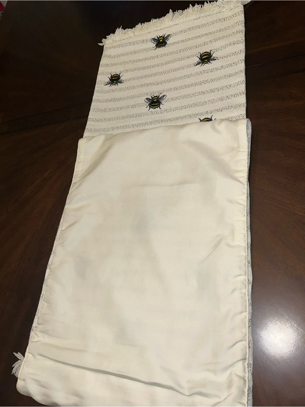 Bee Table Runner